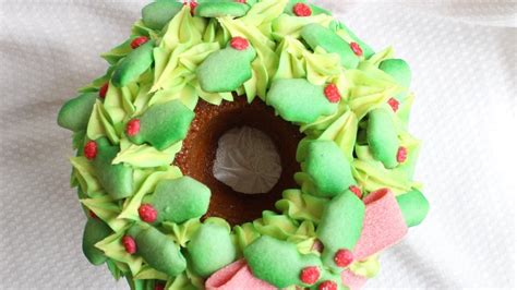 Gingerbread bundt cake for christmas with lingonberry and christmas decorations over. Christmas Wreath Cake with cookie decorations Holiday ...
