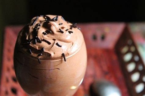 A simple way of making a chocolate mousse in just 15 minutes without egg. Dark Chocolate Mousse Recipe / Chocolate Mousse Recipe ...