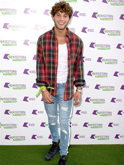 Love Island 2018 Star Eyal Booker Reveals Unrecognisable New Look