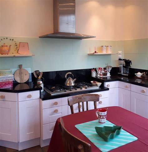Insightful reviews for burgundy room decor: Kitchen in mint, pink and burgundy | Kitchen, Kitchen ...