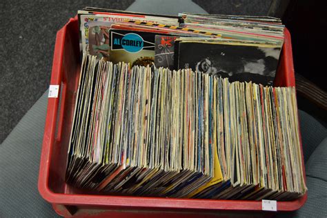 Vinyl Records - 45 rpm's records , various artists (1 box)