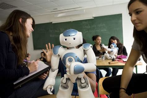 Nao Le Robot Français Qui Enseigne Dans Plus De 200 écoles Locita