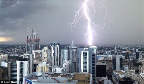 Daily weather observations are also routinely prepared for hundreds of other locations in queensland and across australia. Brisbane weather sees thunderstorms leave 1000s without ...