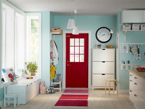 Plenty of entryway stand to choose from. white-hall-stand-ikea-with-blue-wall-paint-colors-915×686