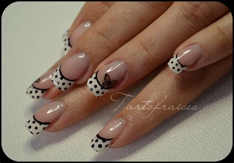 Avec la mode du dessin sur ongle, il est possible de réaliser, sur le bout de ses doigts, des dessins en accord avec sa personnalité et ses envies. Dessin Ongle En Gel Facile