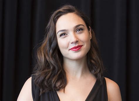 Gal Gadot Gal Gadot Smile And Laugh Appreciation Thread 11 Smilingiscontagious Page 3 Fan