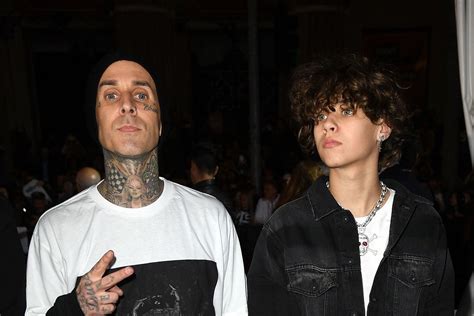 Travis Barker A ‘proud Dad After Son Landons First Hip Hop Show 941 The Loon Kkln Fm