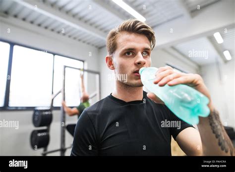 Man Drinking Gym Hi Res Stock Photography And Images Alamy