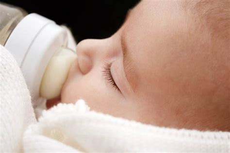 Hand Expressing Milk 10 Best Ways To Express Breast Milk