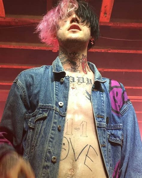 Pin by ʙʟᴀᴄᴋ ᴄʜᴇʀʀʏﾟ on ᎻᎬᏞᏞᏴᎾY Lil peep beamerboy Lil peep live