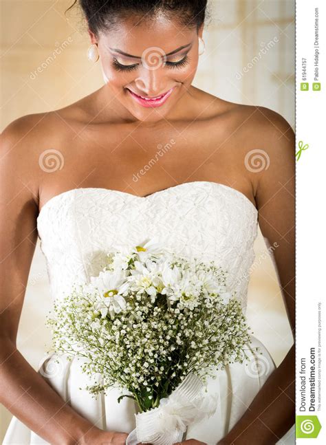 Pretty Bride Holding Flower Bouquet Stock Image Image Of Dress Model