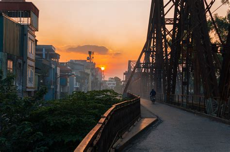 Sunset At Long Bien Bridge Hanoi Vietnam A Beautiful Sunset Scene