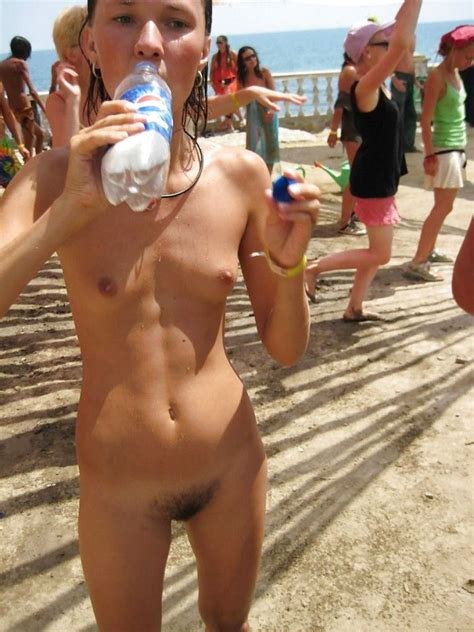 Fotos De Chicas Amateurs Desnudas En La Playa Parte 3