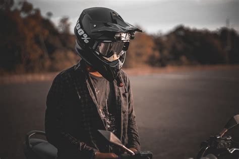 How To Wear A Motorcycle Helmet Correctly