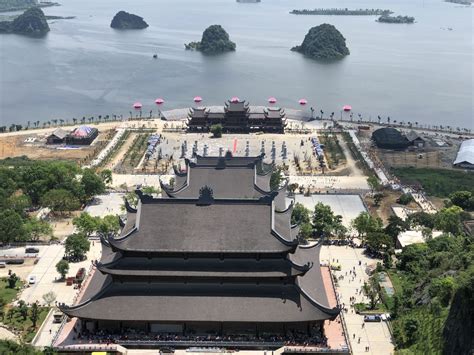 Lễ vu lan là ngày lễ báo đền công ơn cha mẹ, rơi vào ngày rằm tháng 7 âm lịch hàng năm. Vu Lan - mùa tri ân, mùa báo hiếu - Báo Quảng Bình điện tử