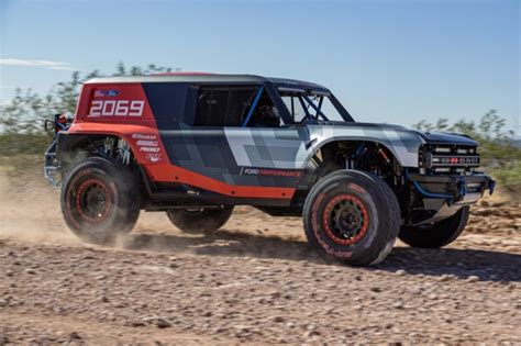 Gallery The New Ford Bronco Logo And Race Prototype Throttlenews