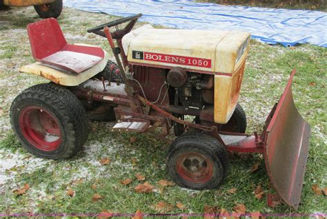 Bolens 1050 Lawn Tractor In Rolla Mo Item I3156 Sold Purple Wave