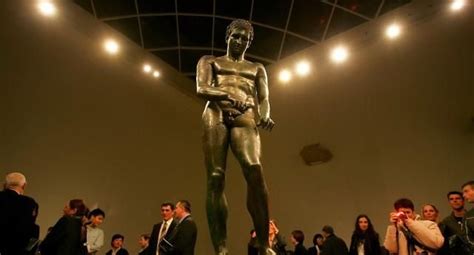 Lysippos, the scraper, late classical style, c.330 bce 109 best Croatian Apoxyomenos images on Pinterest