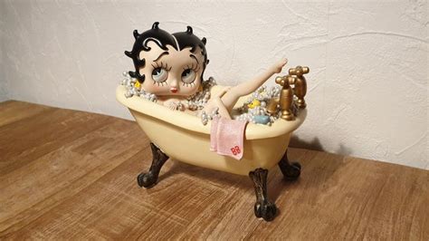 Betty Boop In Bath Tub 2003 16x19 Cm 1 5 Kg Catawiki
