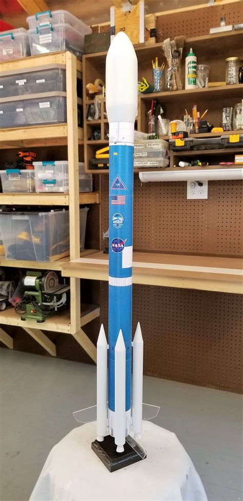 Pin On Hollidays Scale Delta Ii Flying Model Rocket