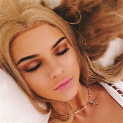 Barbie strawbeer blonde, purple dress, jewerly, nail polish, collector doll. Kendall Jenner goes platinum blonde! - Beauty News - Reveal