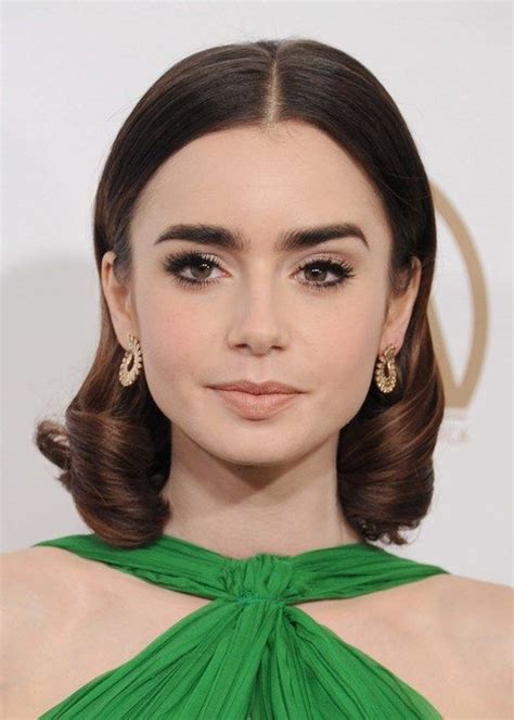 Lily Collins Makeup Free Selfie Is The Best One Yet Beautycrew Lilly Collins Hair Lily