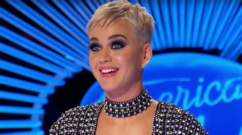 Katy Perry Splits Her Pants Laughing Flashes The ‘american Idol