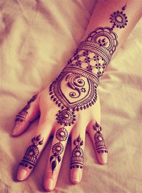 Pin By Andrea1977 On Screenshots Mehndi Designs For Fingers Foot
