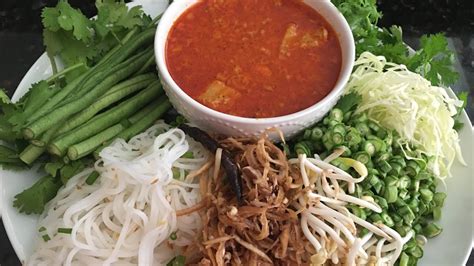 How To Make Mee Ka Tee Lao Food ໝີ່ກະທິ Youtube