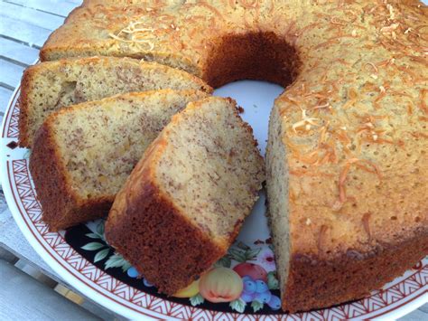 Kue ini biasanya dibuat dengan cara dipanggang atau dikukus, dan kedua metode tersebut terasa lezat. Cara Membuat Bolu Pisang Ala Rumahan Yang Simpel dan Mudah ...