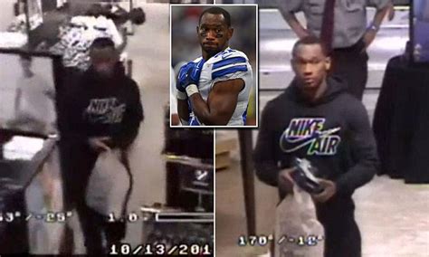 Dallas Cowboys Joseph Randle S Shoplifting Underwear And Cologne Video Daily Mail Online