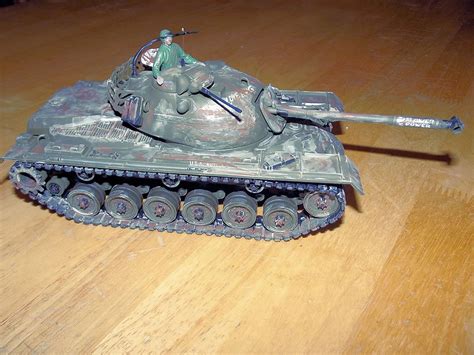 Monogram M 48 A 2 Patton Tank Plastic Model Tank Kit 135 Scale 857853