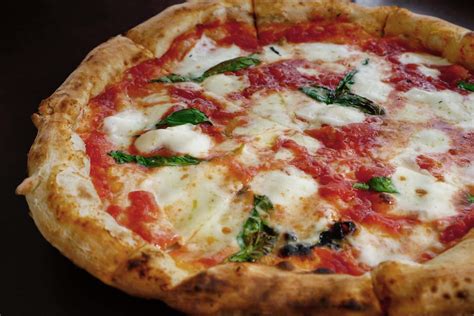 Margherita Pizza Italians Guide To A Top Tier Pizza Cinquecento