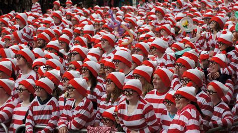 Original game where's waldo was created by british illustrator martin handford. 10 Facts About 'Where's Waldo' That You Don't Have To ...