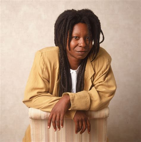 Whoopi Goldbergs Hard Times From Teenage Pregnancy To A Serious Illness