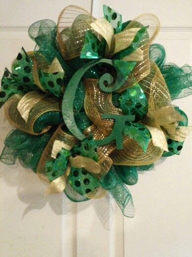 Green bay packer hall of fame. Green Bay Packers | Christmas wreaths, Holiday decor, Holiday