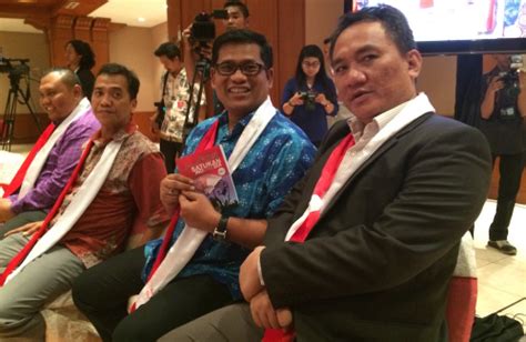 Malam Anugerah Semangat Sumpah Pemuda “satukan Indonesia” Teguh Santosa
