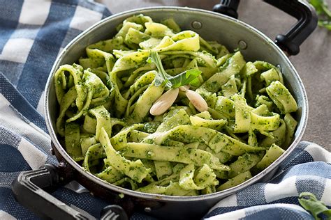 Pasta Al Pesto Di Rucola Primo Piatto Veloce E Profumato Alla Rucola