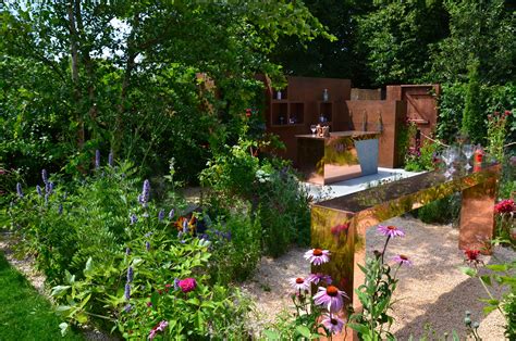 Entertaining Garden, RHS Hampton Court Palace Flower Show, July 2018. | Entertaining garden ...