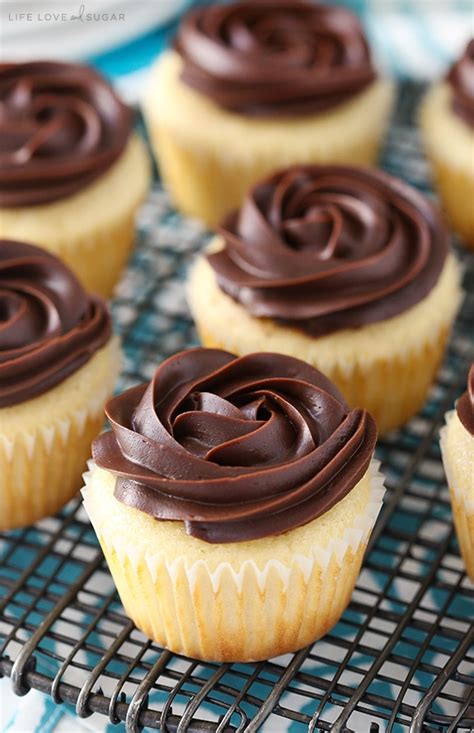 Vanilla cream filled cupcakes with chocolate. Boston Cream Pie Cupcakes | Delicious Cream Filled ...