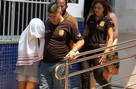 Menina De 11 Anos Matou A Mãe A Facadas E Padrasto Conta Detalhes