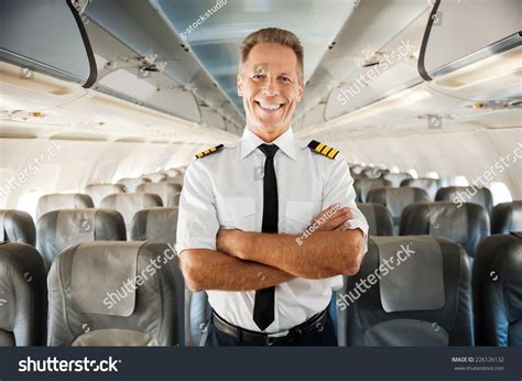 31133 Pilot Smile Images Stock Photos And Vectors Shutterstock