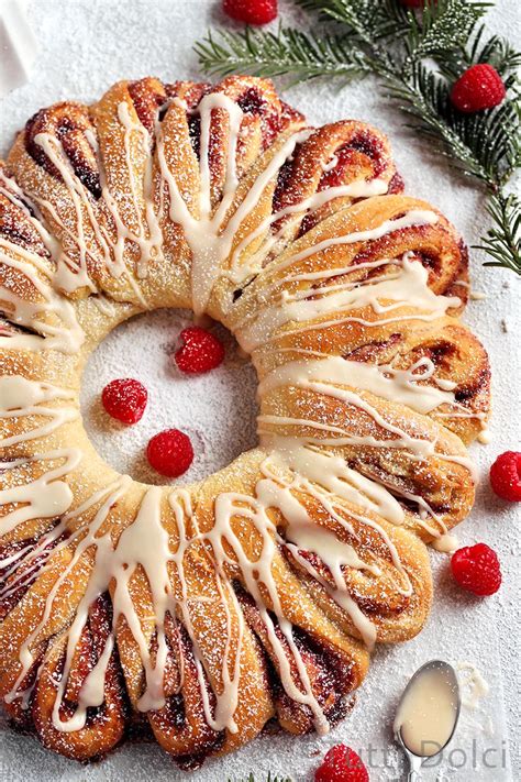 Surprisingly easy and impressive for christmas! Raspberry Vanilla Wreath Bread | Recipe | Bread wreath, Raspberry vanilla, Raspberry