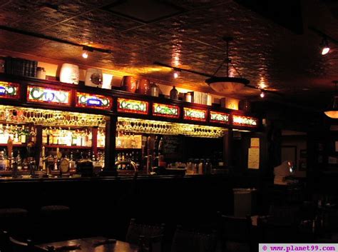 Hotels near elephant & castle. Chicago : Elephant and Castle with photo! via Planet99