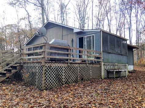 It is where you can see nature all around, sunsets that catch on fire, fishing fun, water sports of tubing, skiing, wake or paddle boarding. Great deal on lakefront cabin at Lake Anna | Skyline ...