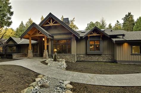 The small ranch house plan has a vaulted airlock entry that will be especially appreciated when the weather is uncomfortably cold or hot. Pin on AAA exterior stucco