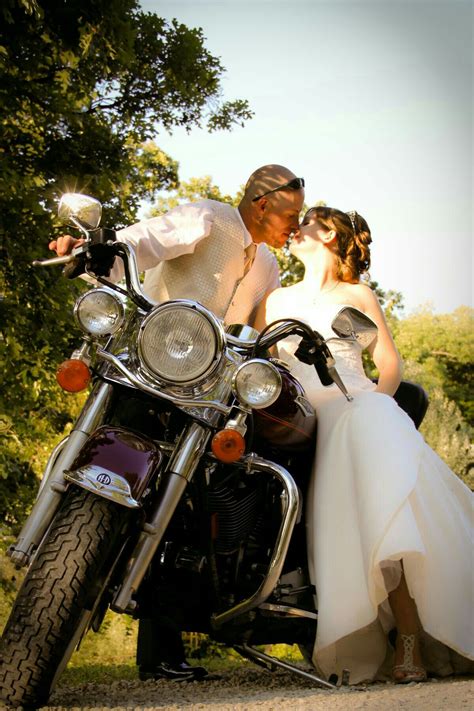 Pin By Blue Roses On Moto Motorcycle Wedding Pictures Motorcycle