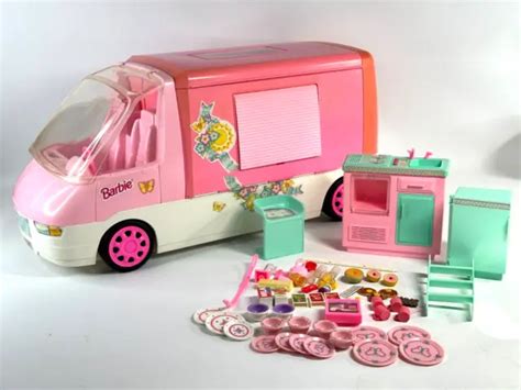 VINTAGE MATTEL 1996 Barbie Motorhome Maxi Van RV Camper Loads Of