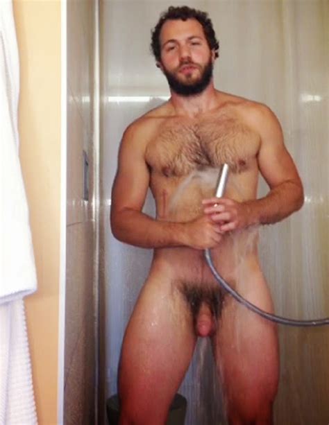 Shower Lads Very Hot Bearded Guy Shows Off