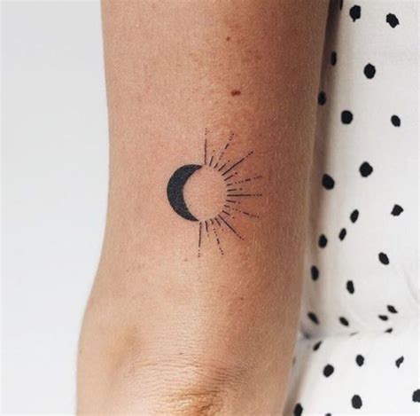 Cute Sun Tattoos Ideas For Men And Women Diy Tattoo Tattoo Shop